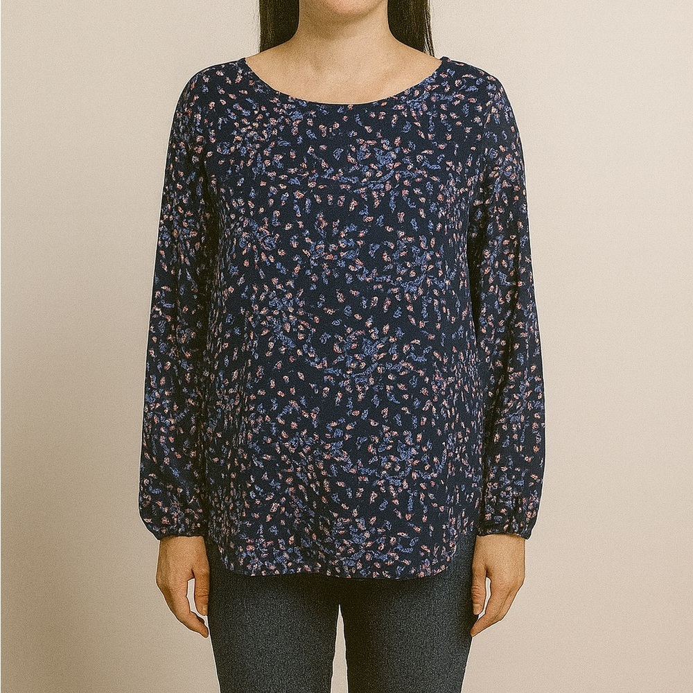 LC Lauren Conrad Size Medium Floral Printed Top.